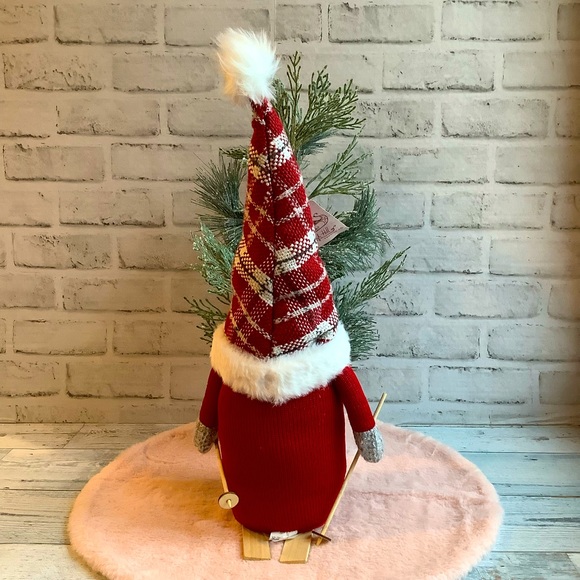Sleigh Hill Trading Co. Plaid Skiing Gnome - Picture 3 of 5